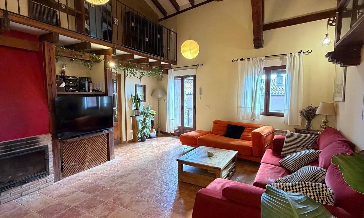 Cogolludo Cottage | Mute Shelter