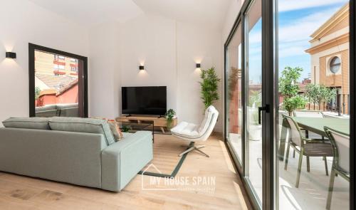 Gijon City Centre Apartment | MyHouseSpain - Luminoso Ático Duplex en Gijón