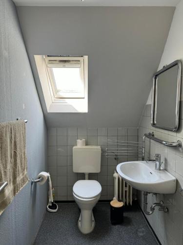 Werne Apartment | Nathanael Ferienwohnung mit Küche, WLAN & 4 Schlafzimmern