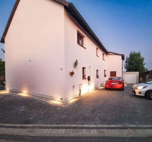 Neustadt bei Coburg Apartment | Naturblick Apartment - Modernes 3-Zimmer mit Privatparkplatz