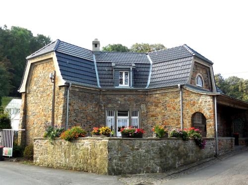 Wehringhausen House | Natursteinvilla am Goldberg