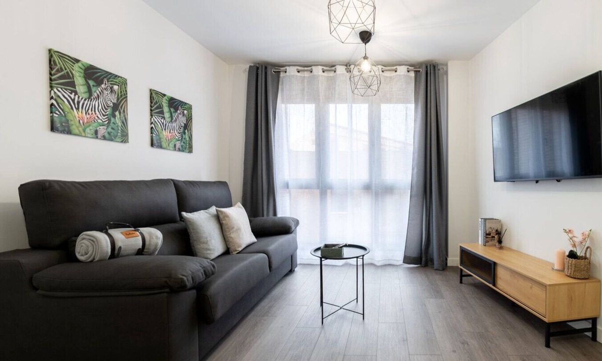 Getafe Apartment | New apartment, 20 minutes from Madrid