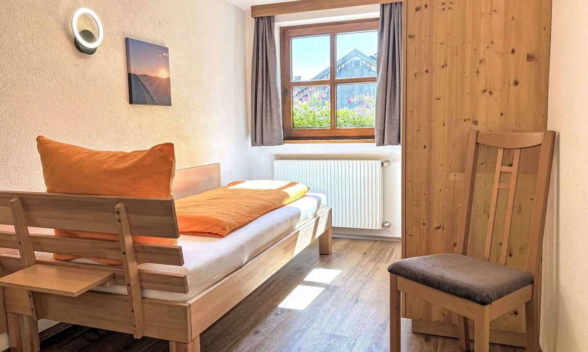 Schnann Apartment | Nice apartment for 5 people with WIFI and TV