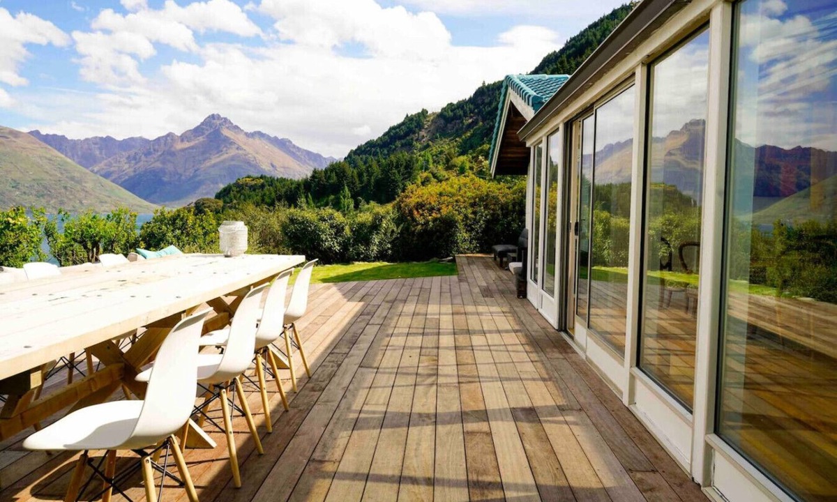 Sunshine Bay House | Ora° Retreat Fern Room Cozy Nature Retreat