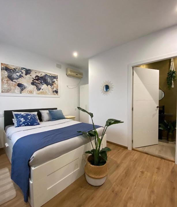 Paterna Hotel | Orange Vibes Guest house