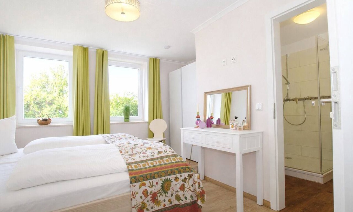Kuehlungsborn House | Ostseelandsitz 1 - Sauna, pool, fireplace, and garden for peace and relaxation