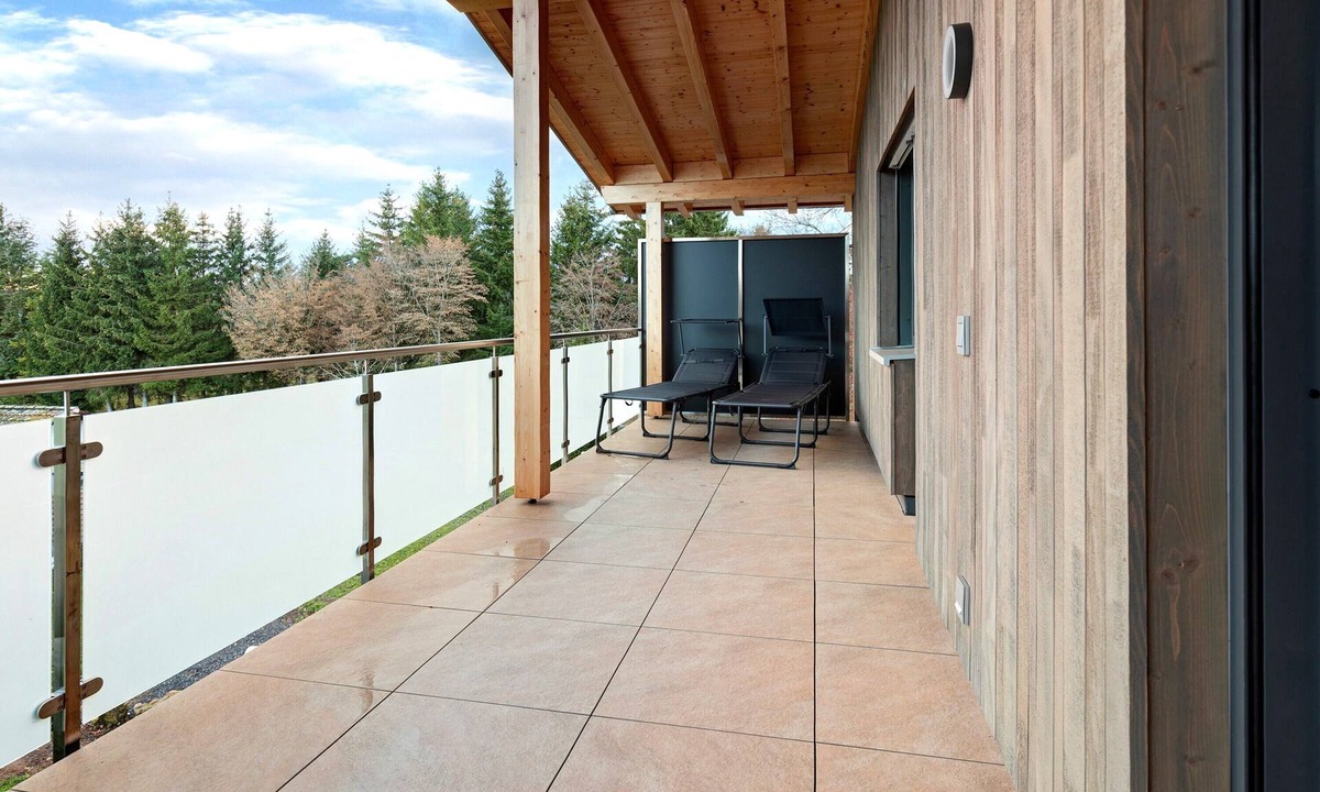 Donaueschingen Apartment | Panorama Suite Apartment with Balcony, Grill Hut and Infrared Cabin