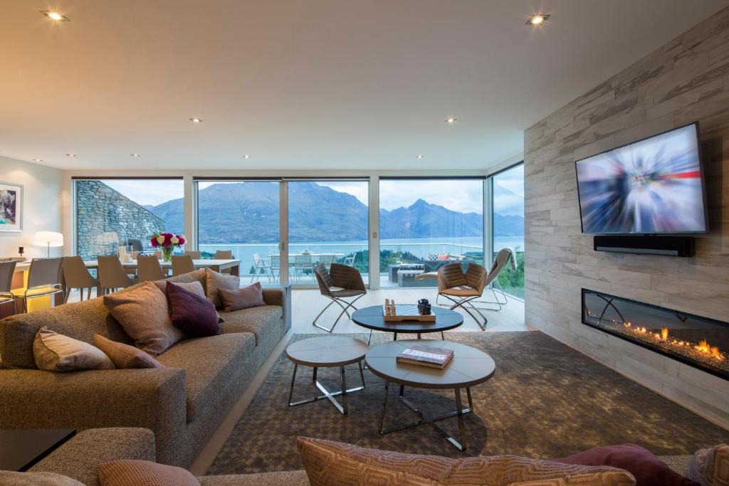 Queenstown City Centre Villa | Papillon, a Relax it's Done luxury holiday home