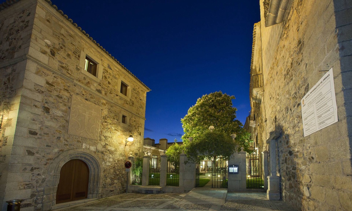 Santa Clara Hotel | Parador de Cáceres