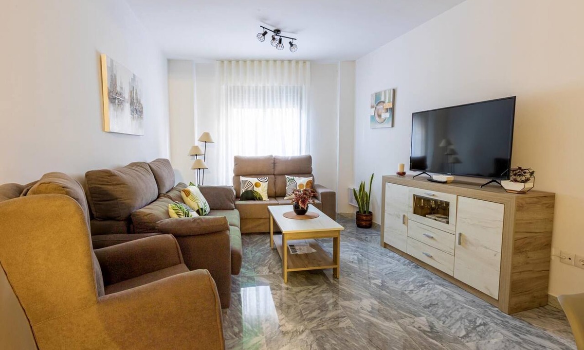 La Trinidad-San Juan y Todos los Santos Apartment | Parking. Entre Patios Centro