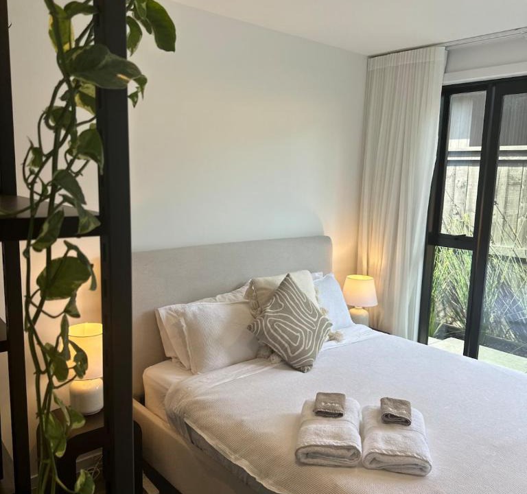 Kawarau Falls Apartment | Peaceful Private Room and Ensuite