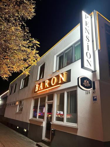 Fuerth House | Pension Baron
