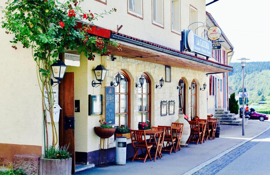 Tuttlingen House | Pension La Cascina