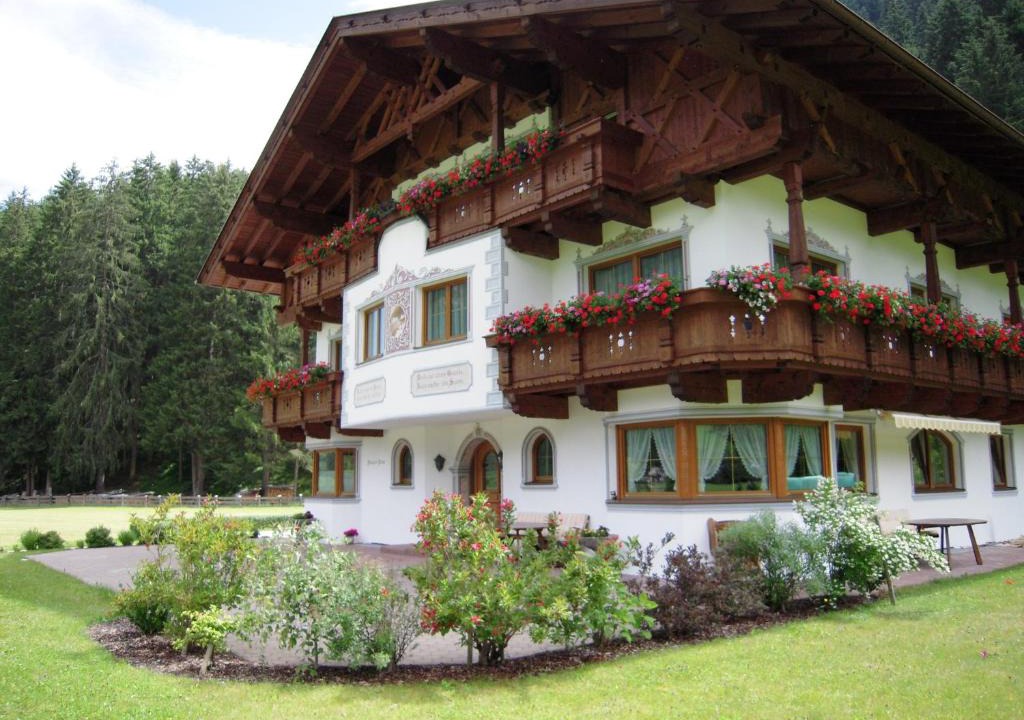 Neustift Im Stubaital House | Pension Peter