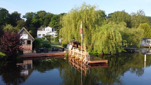 Moelln House | Pension Seeschlösschen