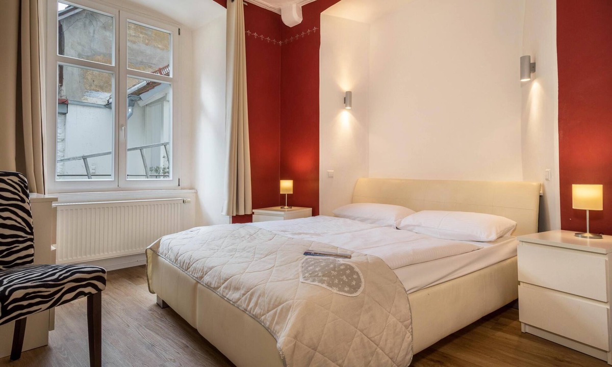 Insel Apartment | Perfectly Located Vacation Apartment "Seenaah" on Lindau Island close to Lakeshore with Wi-Fi & Terrace; Pets Allowed