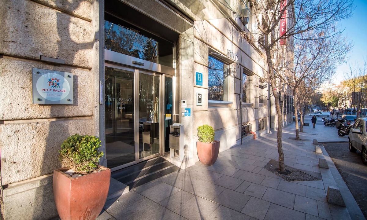 Castellana Hotel | Petit Palace President Castellana