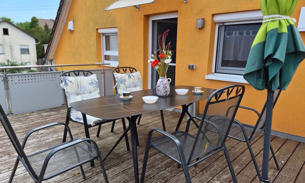 Lauda Apartment | Pflüger Apartment with Private Terrace and Wi-Fi