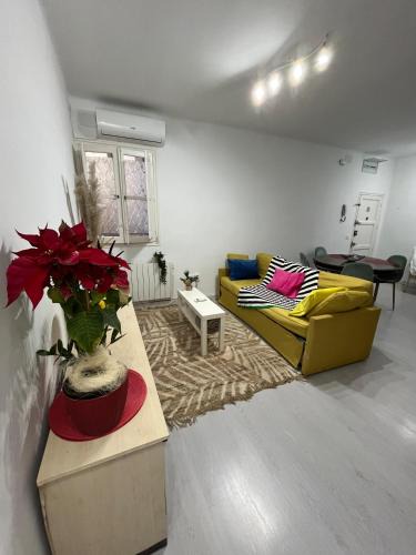 Ciudad Lineal Apartment | Piso completo a 5 minutos del metro linea 5 verde