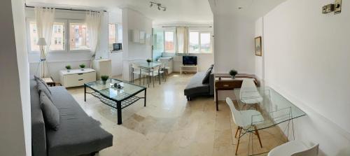 Ciudad Universitaria Apartment | Pisos con PISCINA DE VERANO Y ALQUILER TEMPORADA