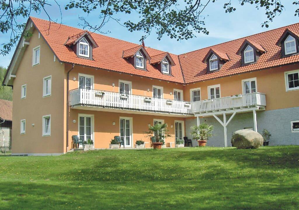 Donaustauf Resort | Private room ∙ 4 guests