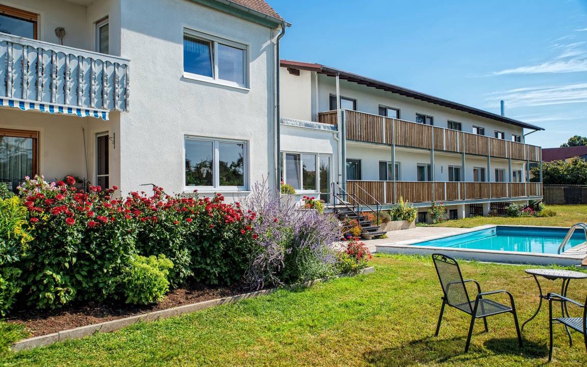 Wolframs-Eschenbach Resort | Private room ∙ 1 bedroom ∙ 1 guest