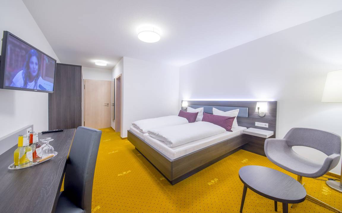 Neumarkt in der Oberpfalz Resort | Private room ∙ 1 bedroom ∙ 2 guests