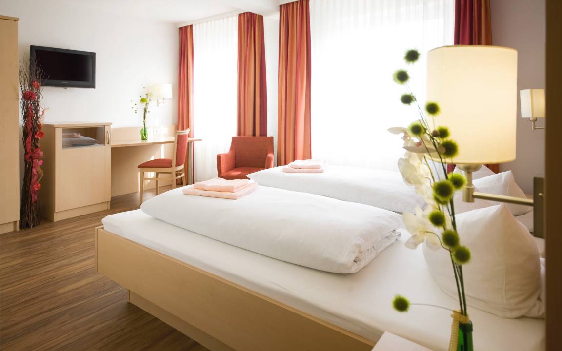 Etzenricht Resort | Private room ∙ 2 guests