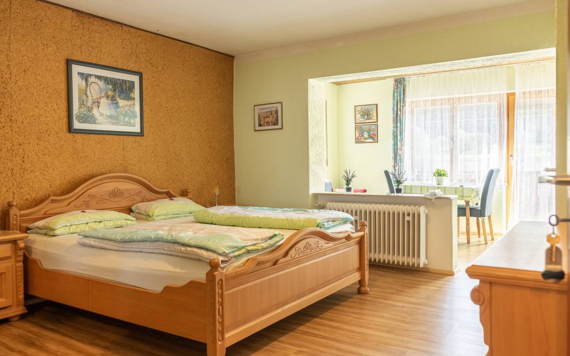 Etzelwang Resort | Private room ∙ 3 guests