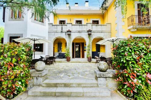 Guadarrama Villa | Punta me Beautiful Palace