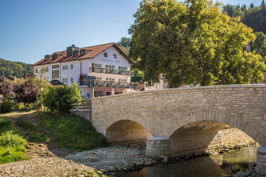Mornsheim House | Raffelsteiner Hof "Garni"