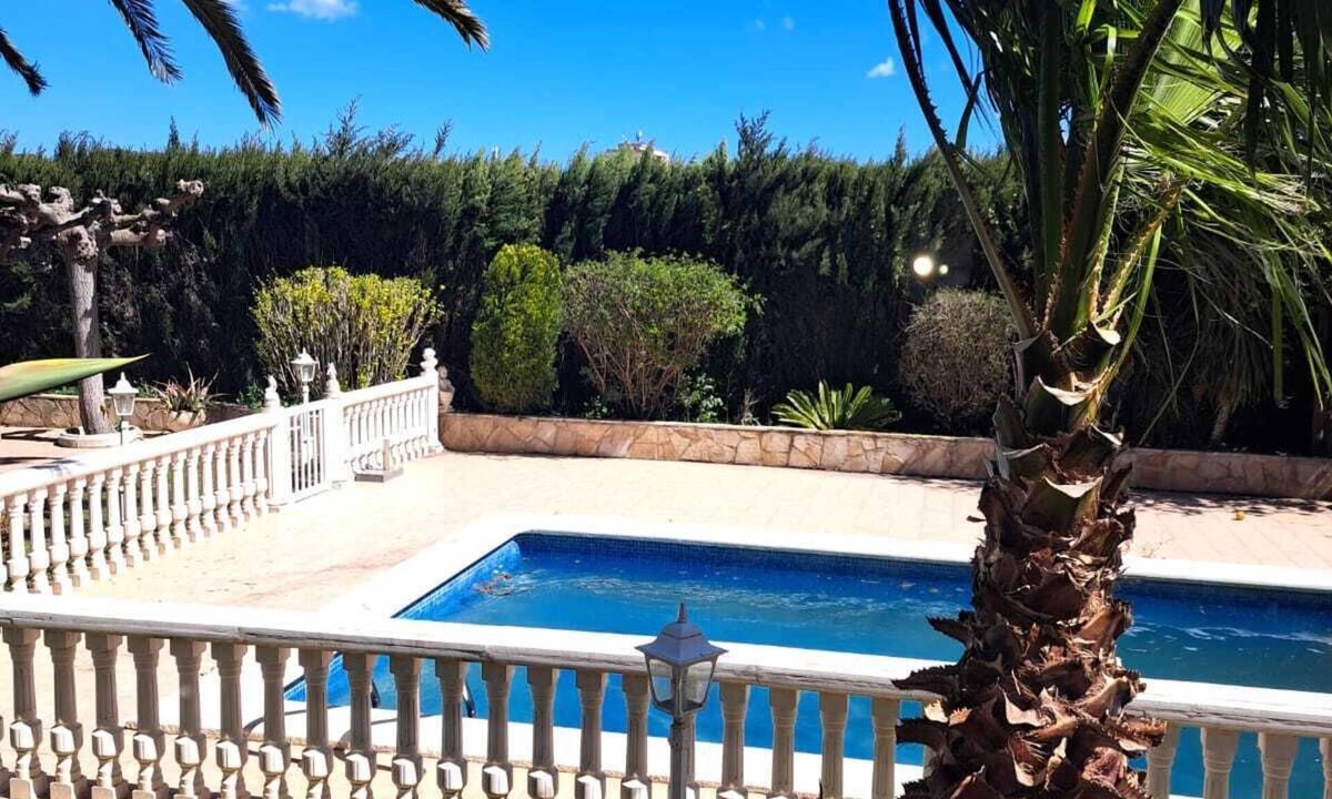 Sant Pere Pescador House | Relax in the beautiful garden located right on the harbor