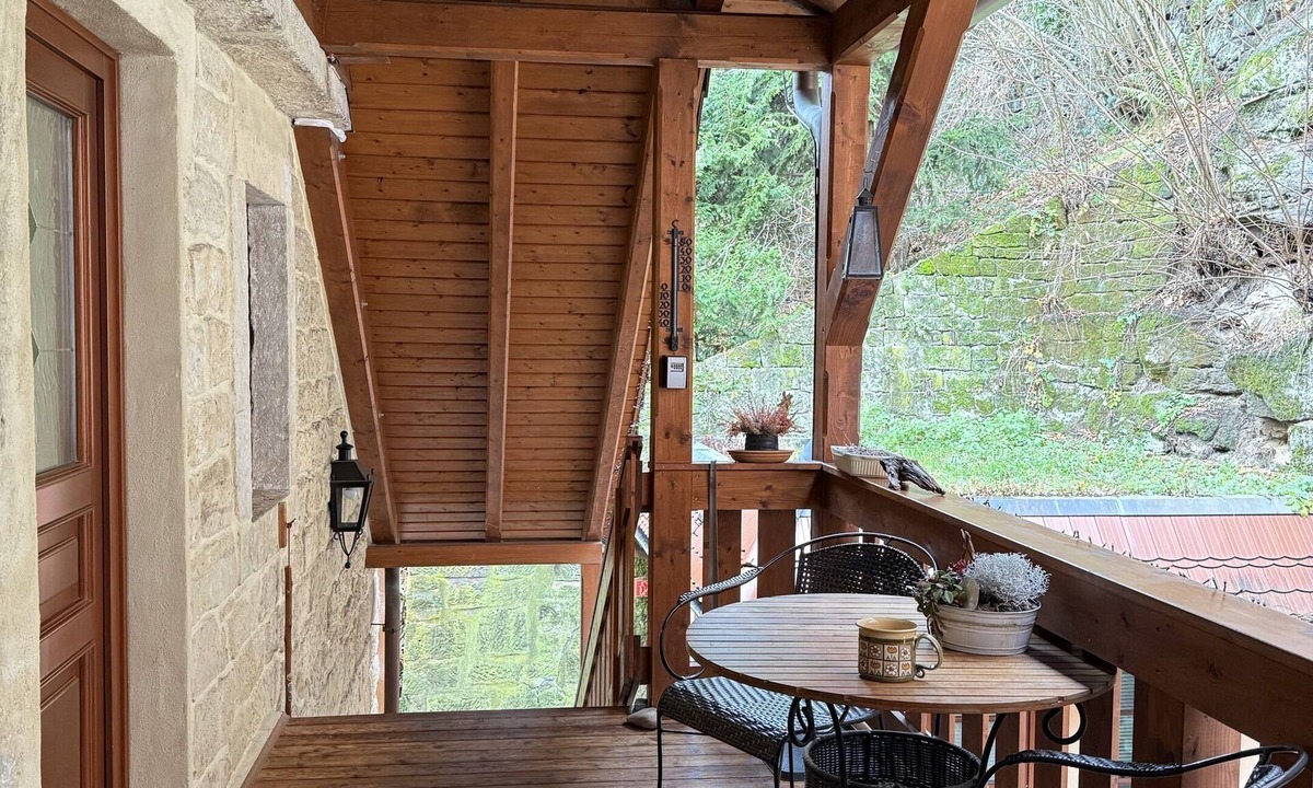 Niederrathen Apartment | Rental-Panoramic-Private Bathroom-River view