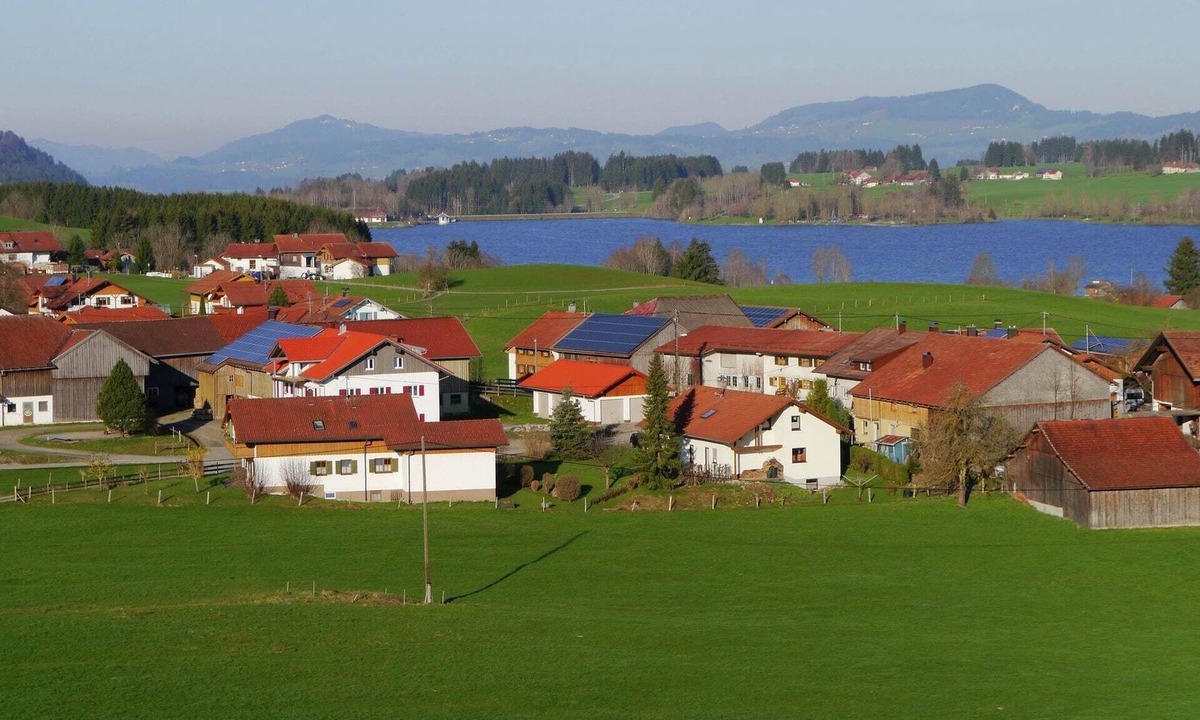 Feld Apartment | Restful Holiday Home near Ski Lift in Petersthal
