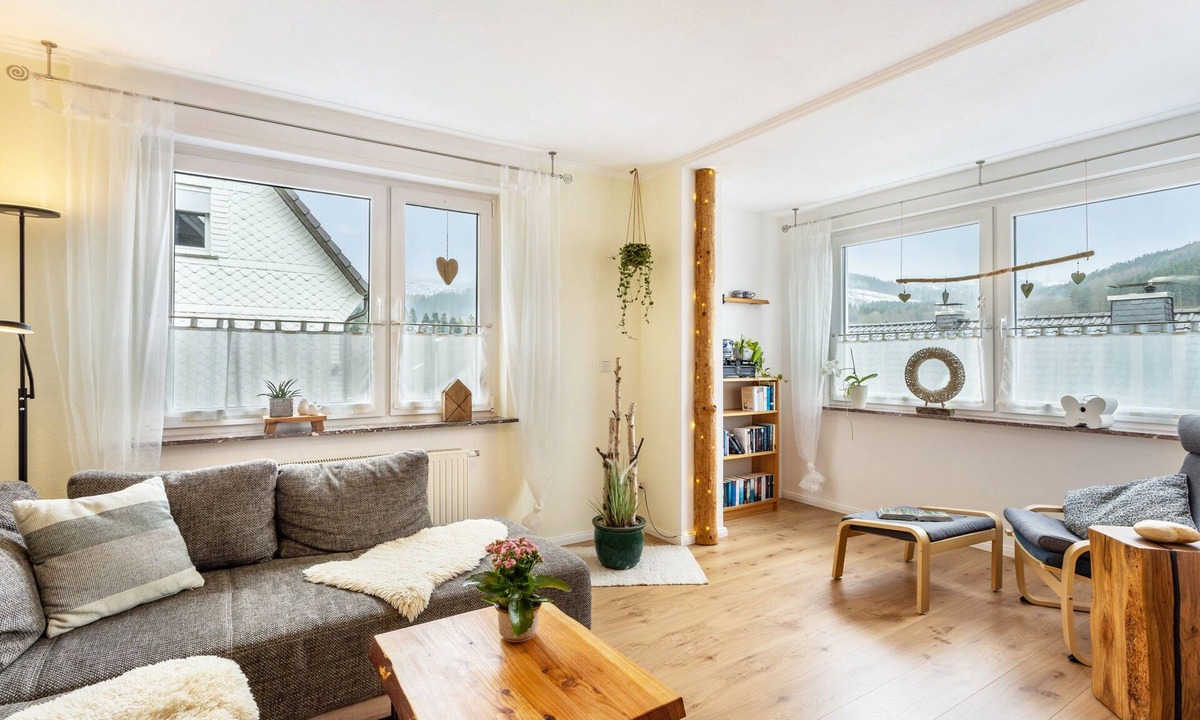 Oberhundem Apartment | Richter Apartment with Mountain View and Shared Terrace