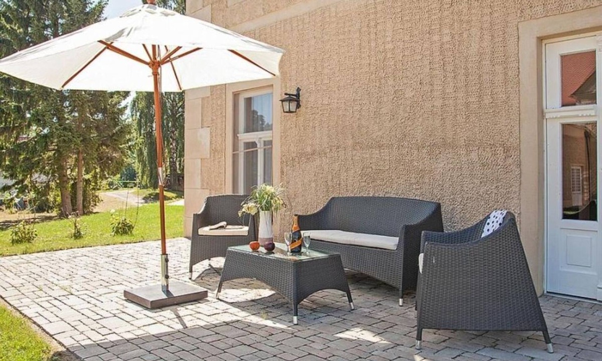 Stolpe b. Anklam Apartment | Ritter Dietrich Wf-47 - Der Westflügel