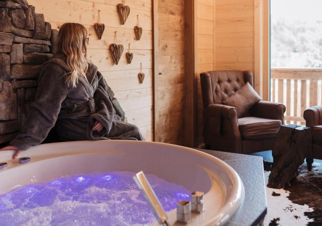 Vorra Apartment | Romantikchalet Bärenhöhle mit eigenen Wellnessbereich, Komfort und viel Ruhe