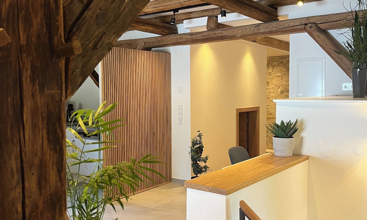 Iphofen House | Romantisches Scheunen-loft mit Moderner Architektur in Historischer Altstadt