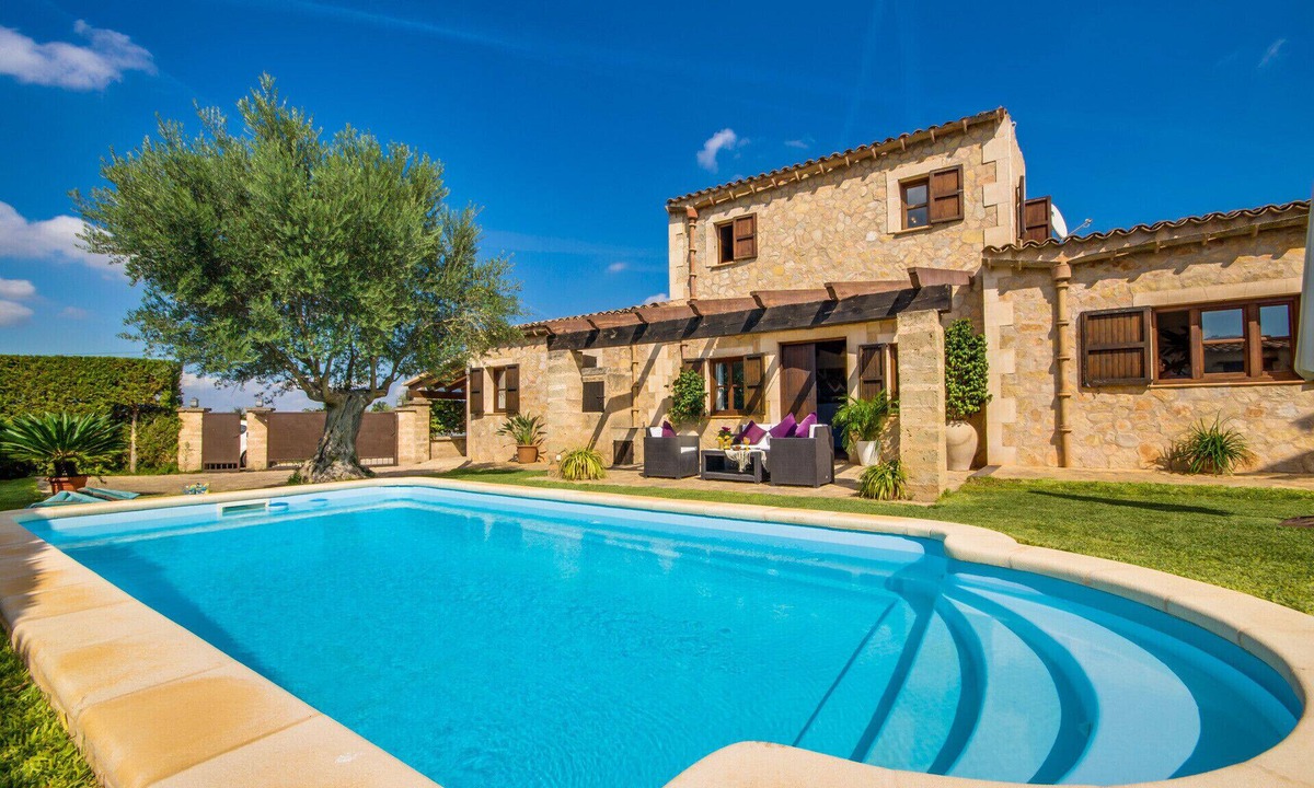 Petra Villa | Rural Finca Es Puput with pool in Mallorca