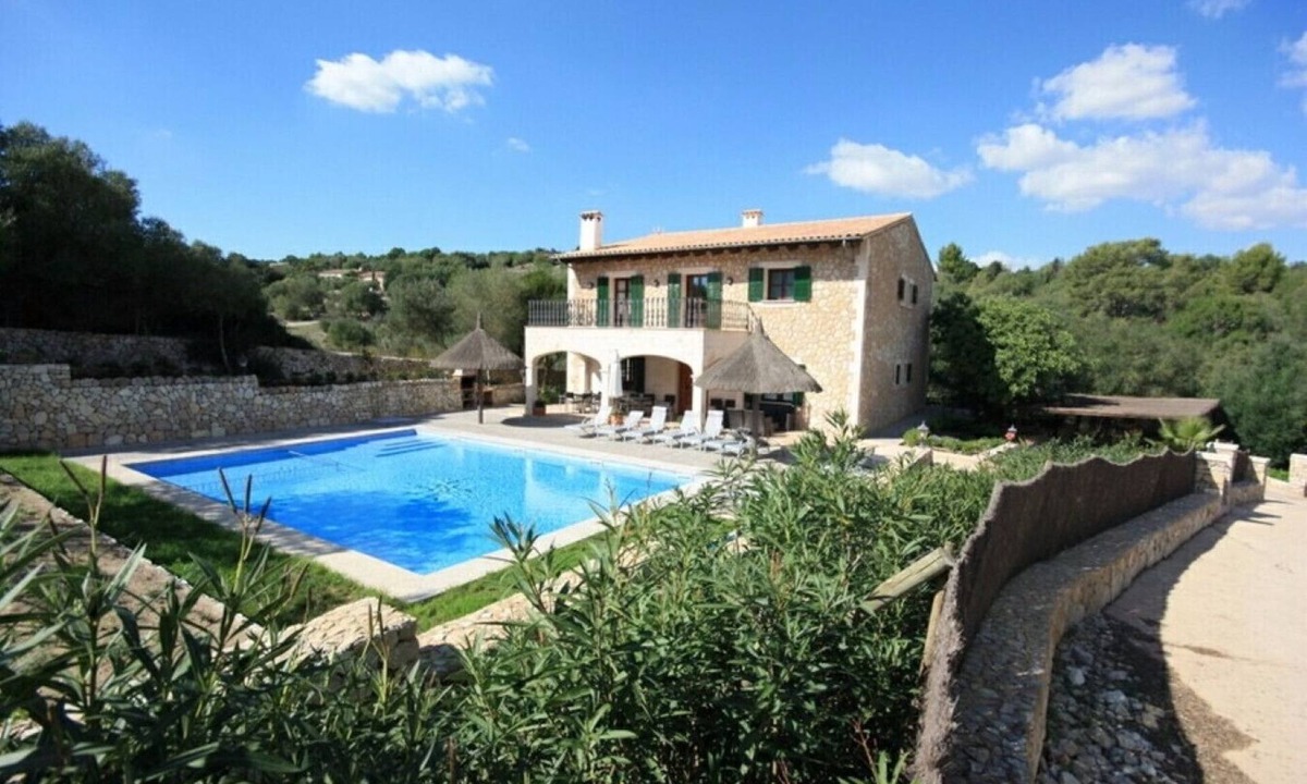 Petra Villa | Rural finca in Mallorca Sa Sinia Petra with pool