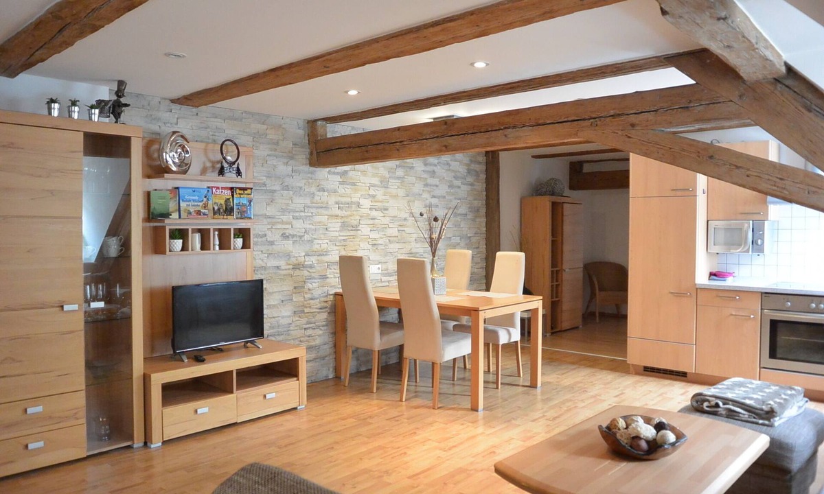 Bayreuth Apartment | S10 = Edelweiss Whg center top location near pedestrian zone