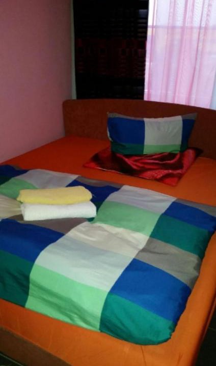 Milbertshofen - Am Hart Apartment | Schöhne Zimmer mit Doppelbet
