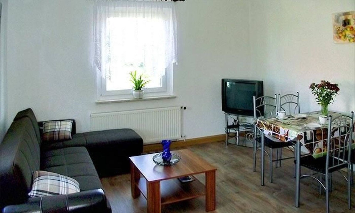 Rathmannsdorf Apartment | Schöne Ferienwohnung mit Garten und Grill by Interhome