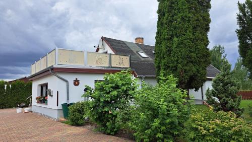 Bannemin Apartment | Schöne Ferienwohnung in ruhiger Lage