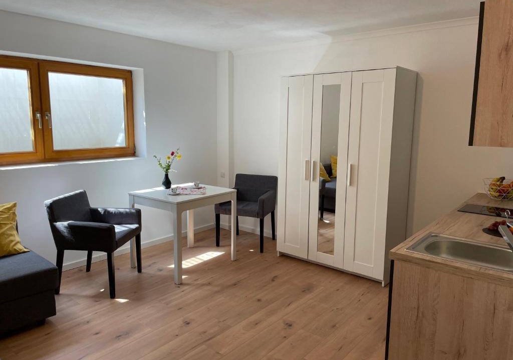 Seeshaupt Apartment | Schöne Souterrainwohnung in Seeshaupt