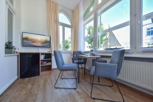 Ahlbeck Apartment | Schloß Hohenzollern 13