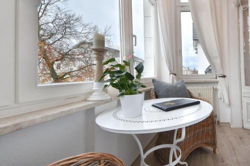 Ahlbeck Apartment | Schloß Hohenzollern 22