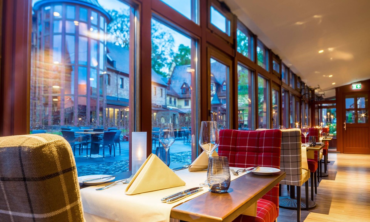 Weiberhof Hotel | Schlosshotel Weyberhöfe