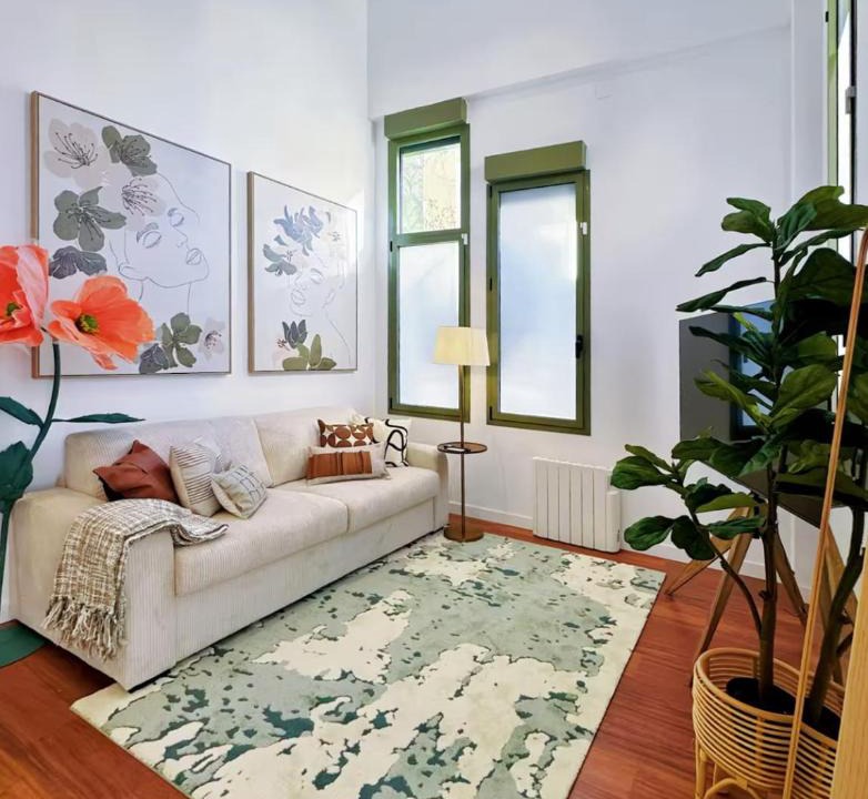 Ciudad Lineal Apartment | Secret Garden - Boutique Homestay Near the Metro