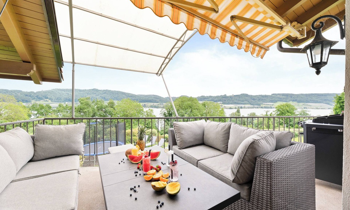 Ohningen Apartment | See-panorama: -deluxe- Sauna Massage Garten Trampolin Grill Parken